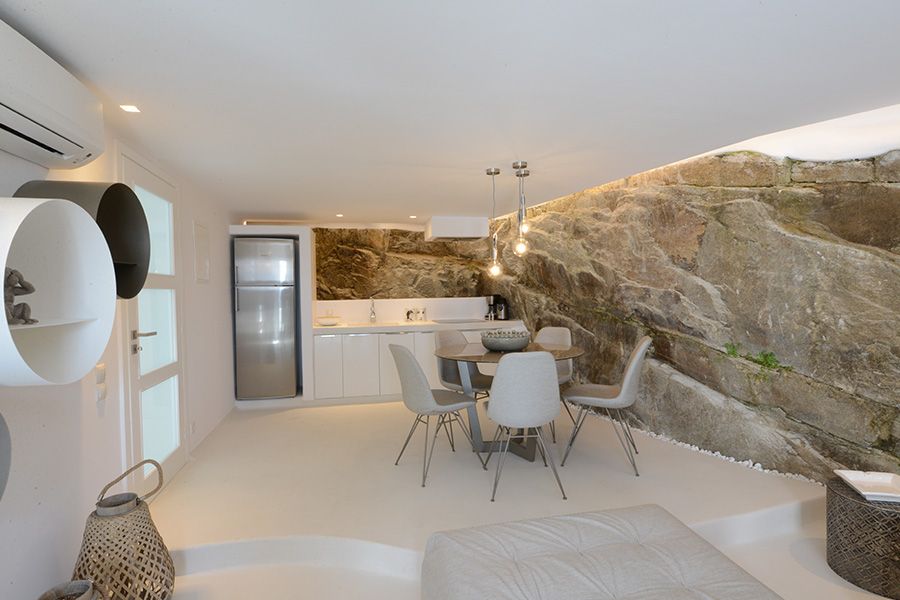 Amethyst Suite with Shared Pool
