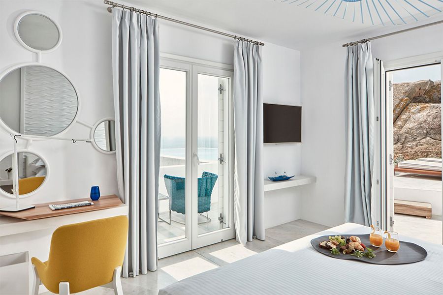 Horizon Retreat Suite with Private Pool & Sea View