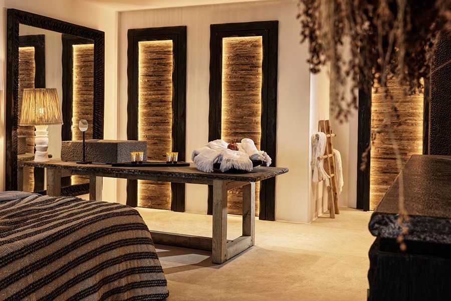 Panoptis Suite | Honeymoon retreat with outdoor jacuzzi